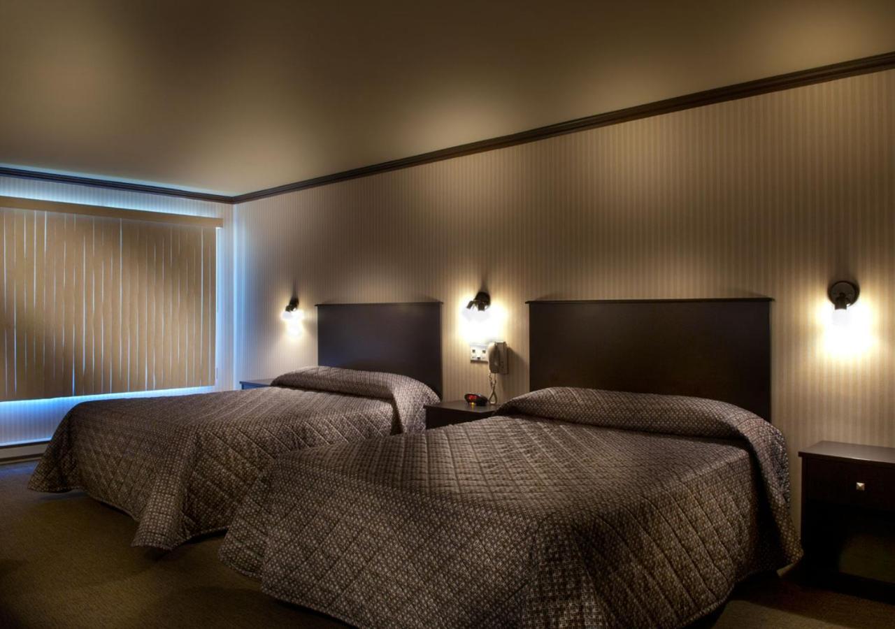Hotel Ramada By Wyndham Laval Zewnętrze zdjęcie