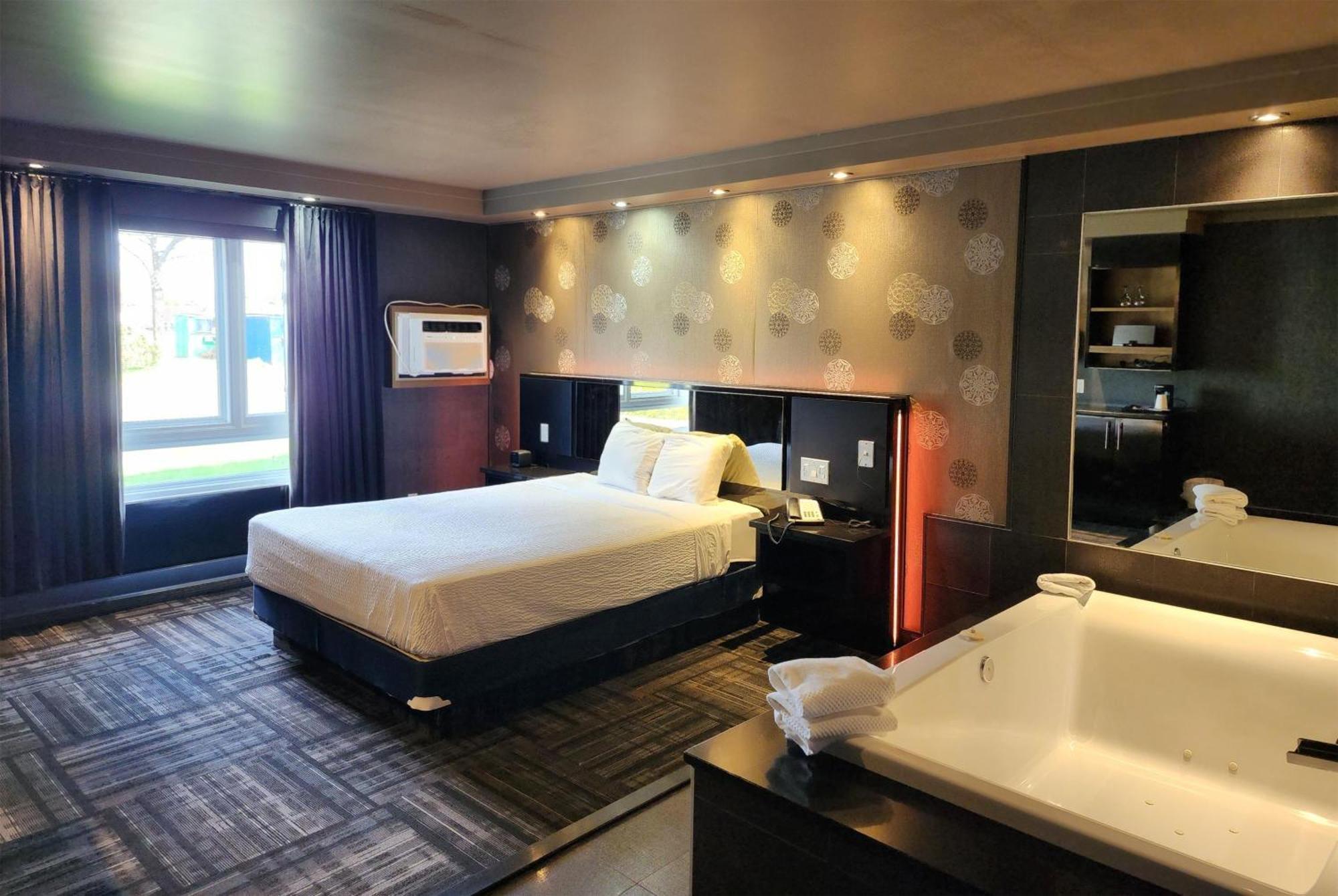 Hotel Ramada By Wyndham Laval Zewnętrze zdjęcie